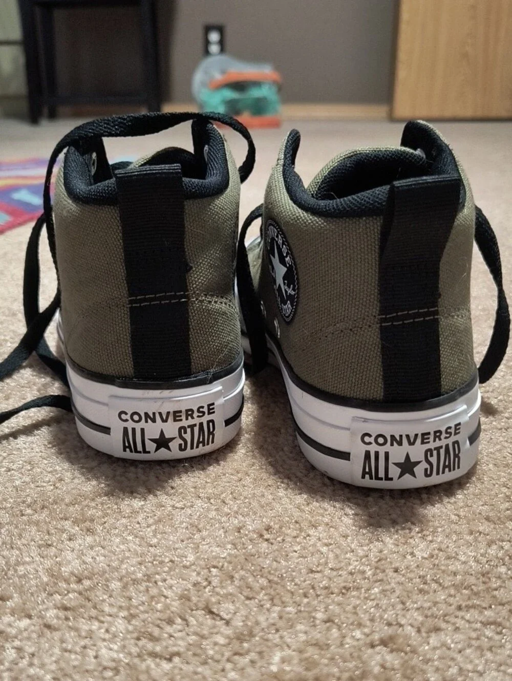 Converse Mid Top Youth Size 5 Olive Green